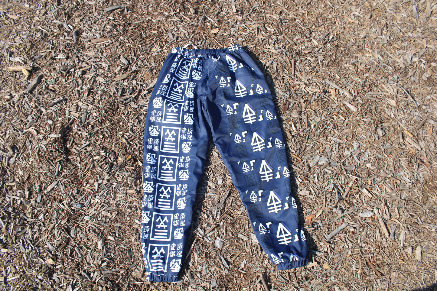 sehent track pants start
