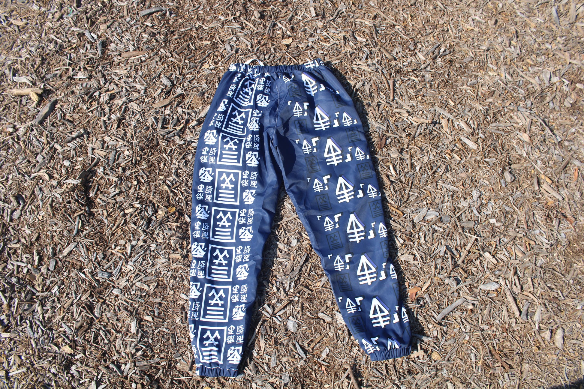 sehent track pants start
